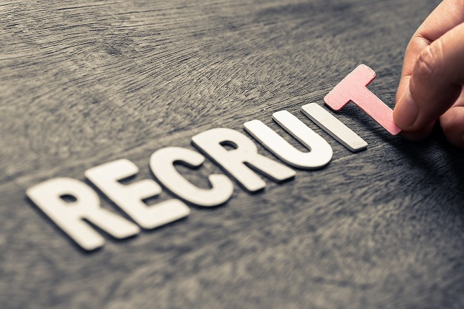 RECRUIT・T